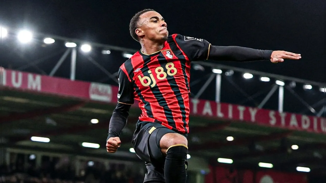 Diminati Tottenham, Bournemouth Siapkan Kontrak Baru Untuk Striker Mudanya