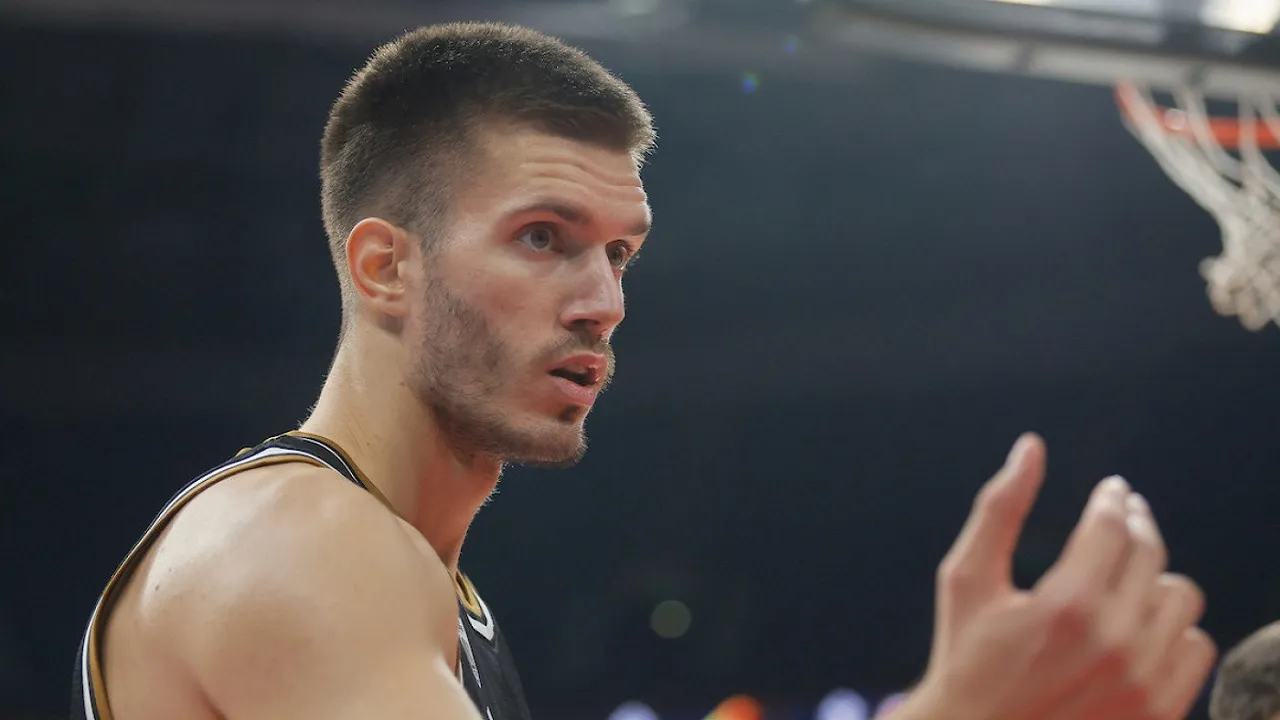 Filip Petrusev senang lihat Dubai hentikan perlawanan Milan.