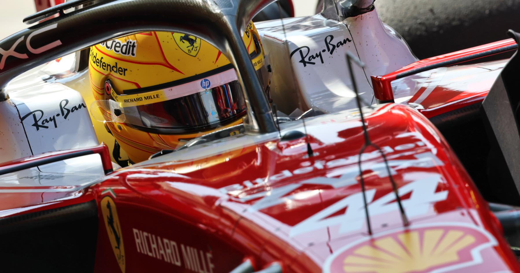 Hamilton Temukan Penemuan Penting Ferrari di Tes Bahrain