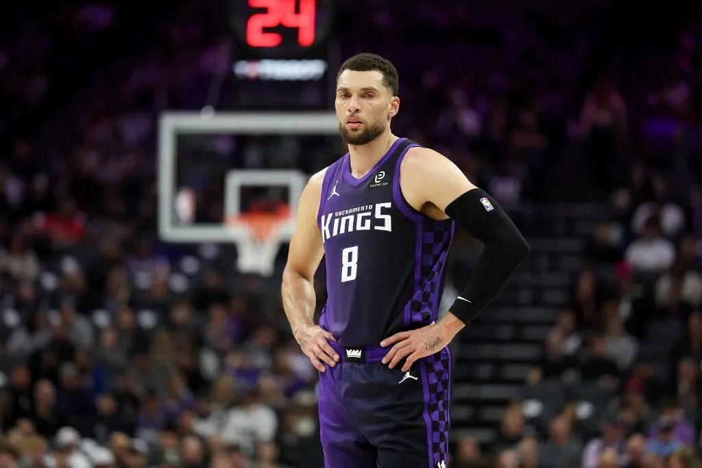 Kings Pasrah, Zach LaVine Jalani Operasi Akhiri Musim - sumber: (mainbasket)