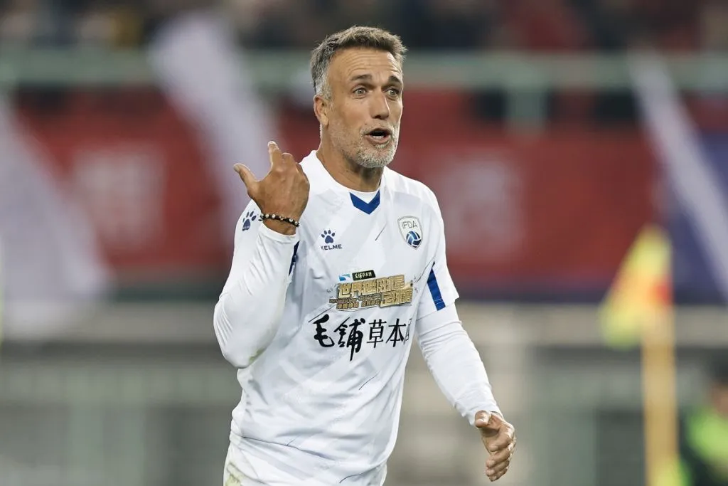 Kunjungan Perdana Batistuta ke Roma dalam 23 Tahun - sumber: (footballitalia)