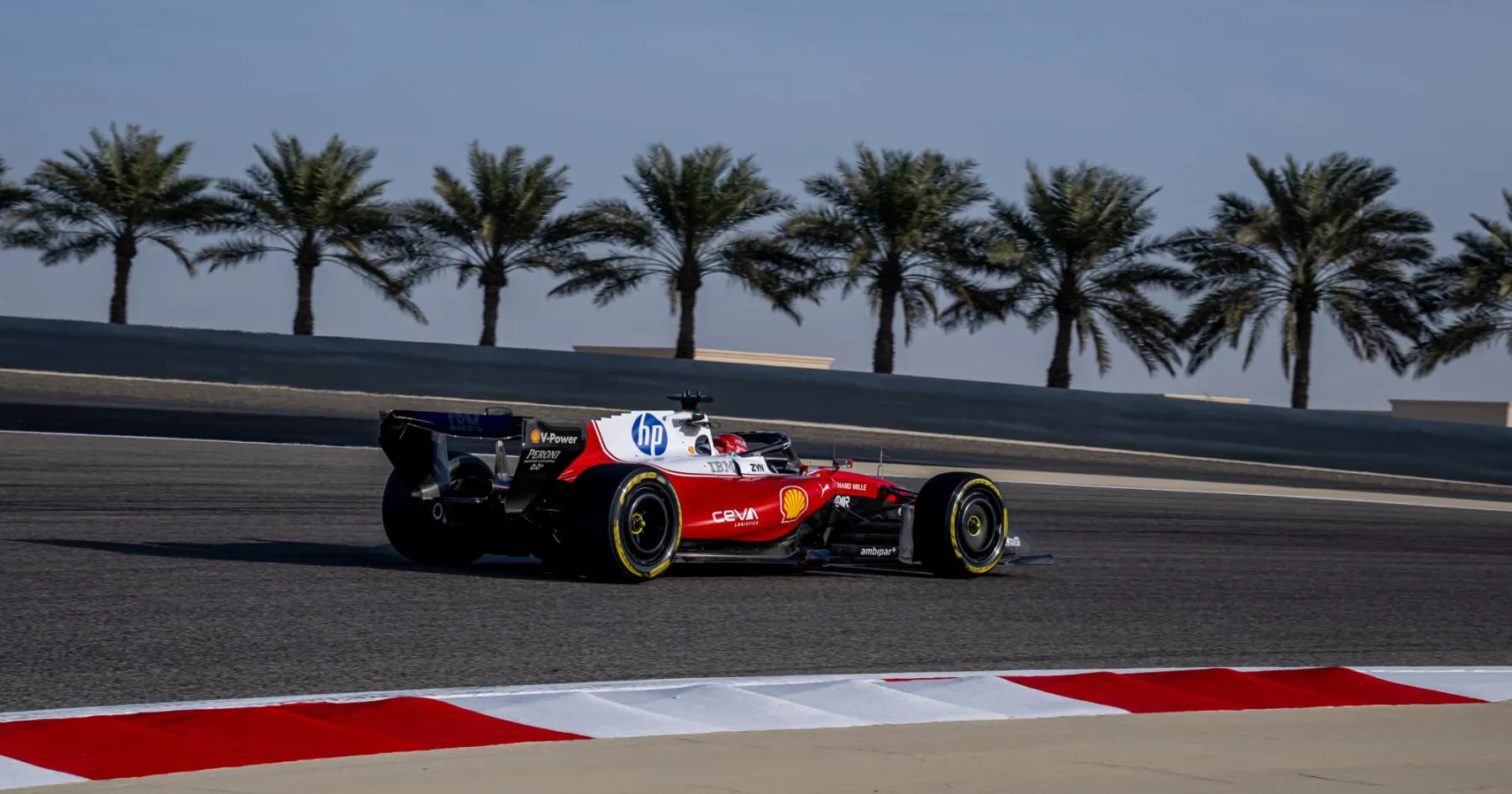 Leclerc Dominasi Tes Pra-Musim F1 Bahrain 2026 dengan 218 Lintasan - sumber: (racingnews365)