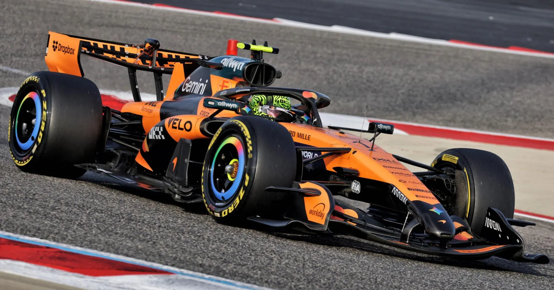 McLaren Desak Diskusi F1 dan FIA Terkait Isu Keselamatan - sumber: (racingnews365)