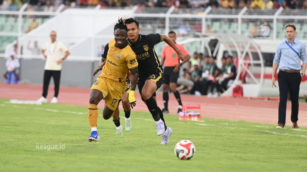 Paul Munster Analisis Ancaman Persebaya Jelang Pertandingan - sumber: (ileagueid)