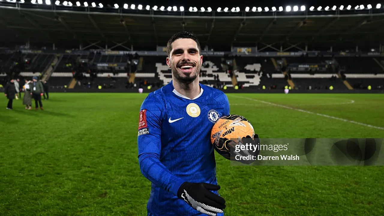 Pedro Neto Ukir Rekor 117 Tahun saat Chelsea Hancurkan Hull City