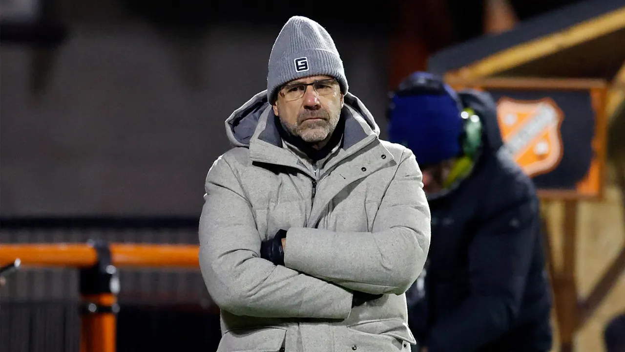 PSV Tersandung di Markas Volendam, Peter Bosz Kecewa Berat