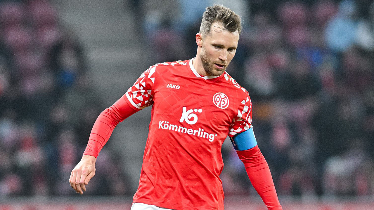 Silvan Widmer Akui Bola Mati Jadi Biang Kekalahan Mainz dari Dortmund