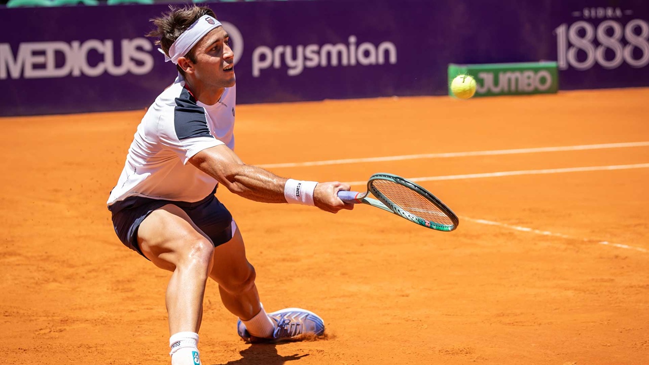 Tomas Martin Etcheverry Jatuh Bangun Demi Jadi Semifinalis Di Buenos Aires