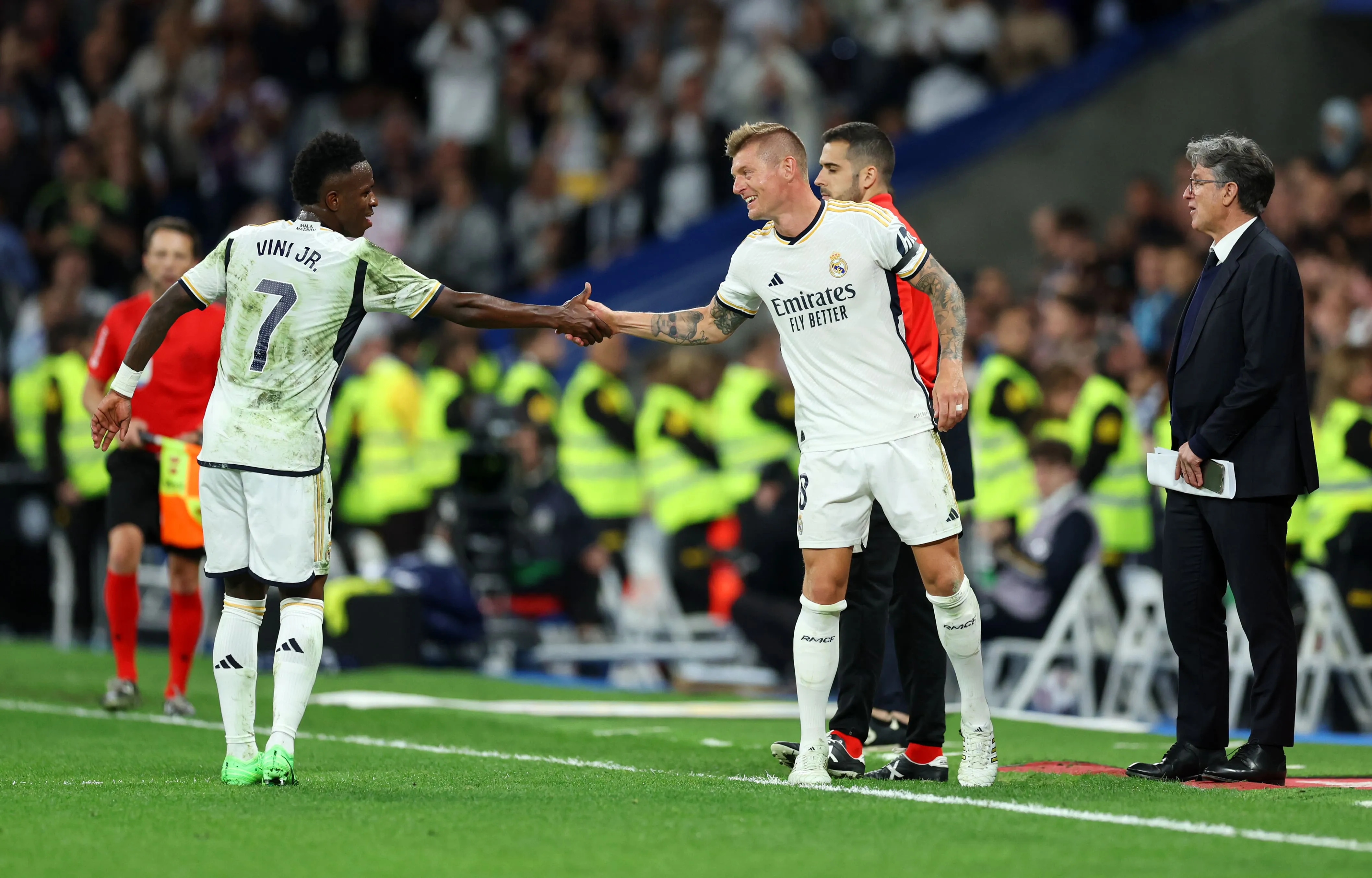 Toni Kroos Tanggapi Komentar ‘Rata-rata’ dari Mikel - sumber: (footballespana)