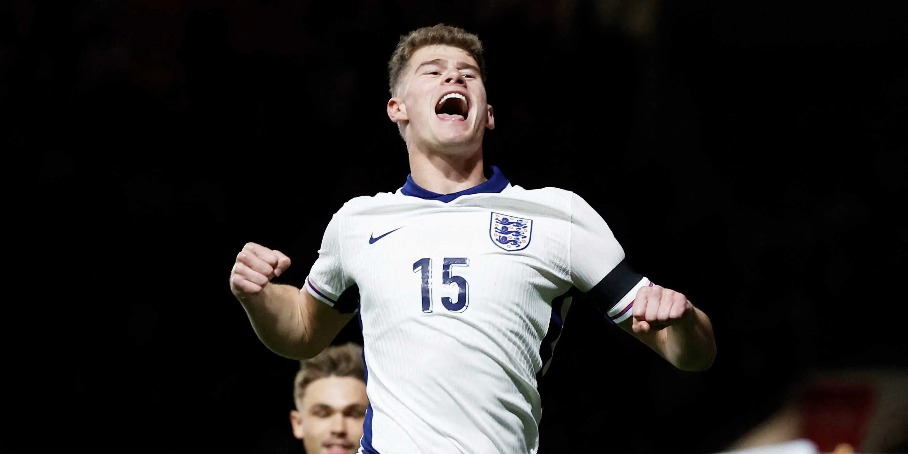 West Ham Bidik Bek Inggris 190cm Jika Bertahan di Liga Inggris