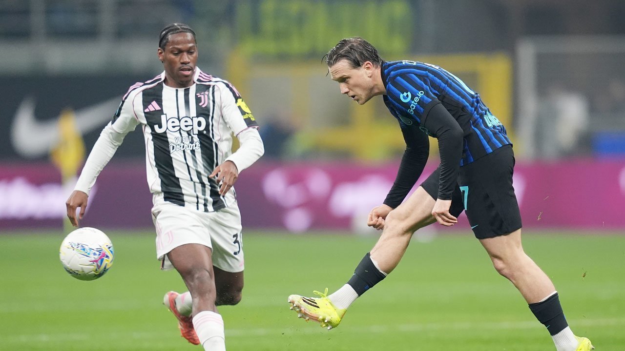 Cetak Gol Penentu, Piotr Zielinski: Mari Kita Nikmati Kemenangan Ini