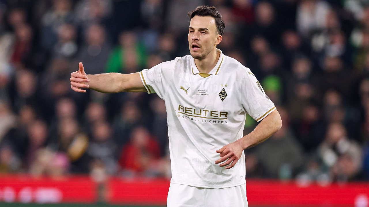 Haris Tabakovic Sebut Gladbach Tak Layak Kalah Telak di Markas Frankfurt