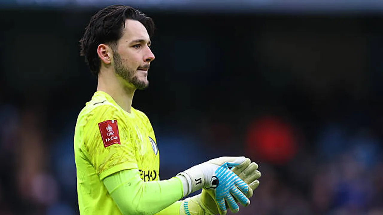 James Trafford Nikmati Kesempatan Langka Bermain Bersama Manchester City