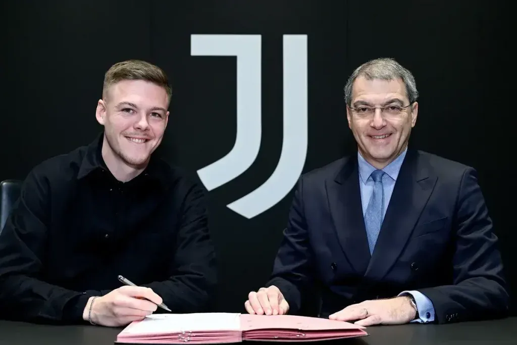 Juventus Kehilangan Holm Sekitar Sebulan Akibat Cedera Baru - sumber: (footballitalia)