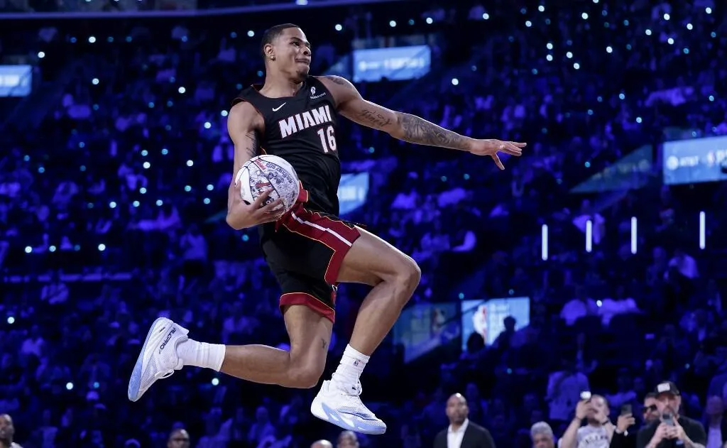 Keshad Johnson Juara Kontes Slam Dunk NBA 2026 - sumber: (mainbasket)