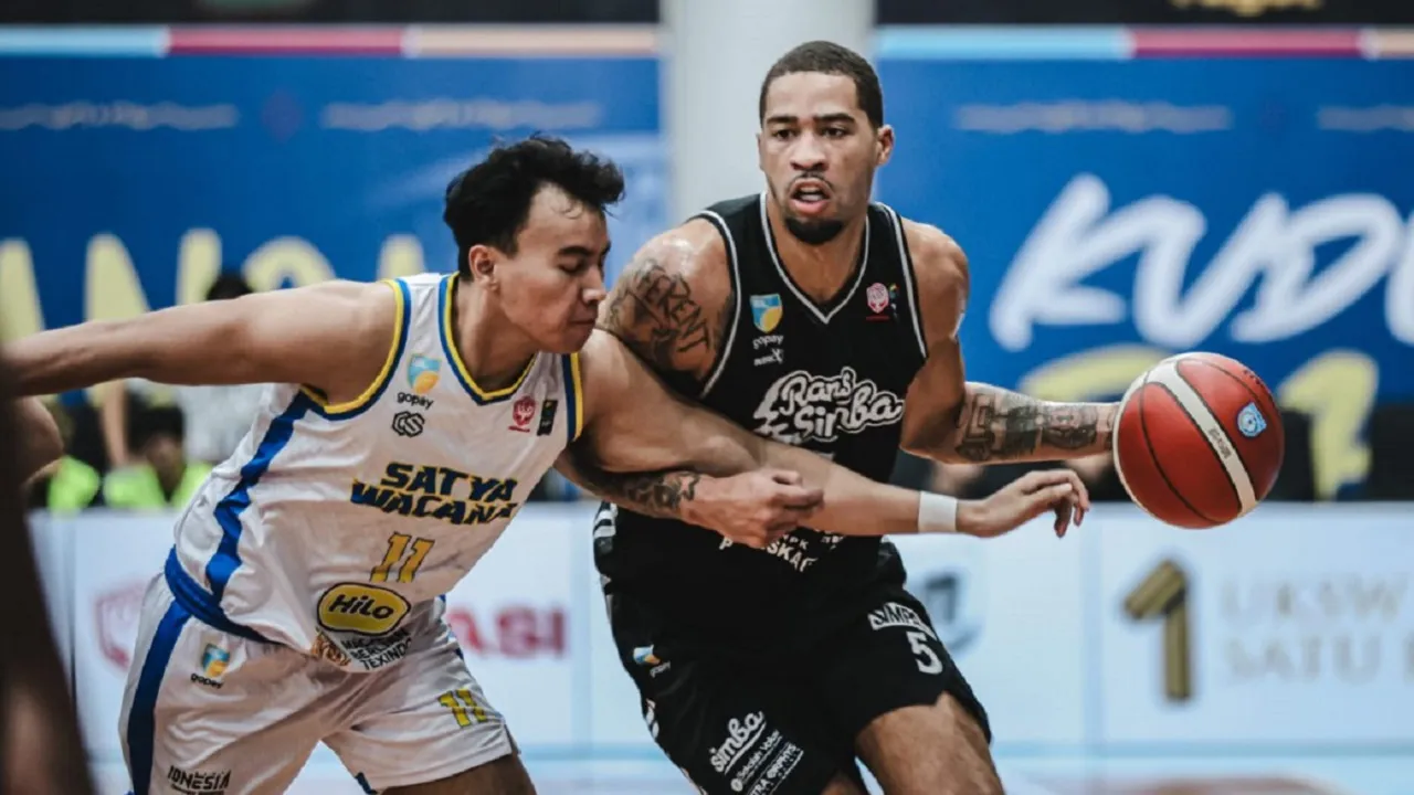 KJ Buffen pimpin Rans Simba Bogor hentikan laju Satya Wacana Salatiga.