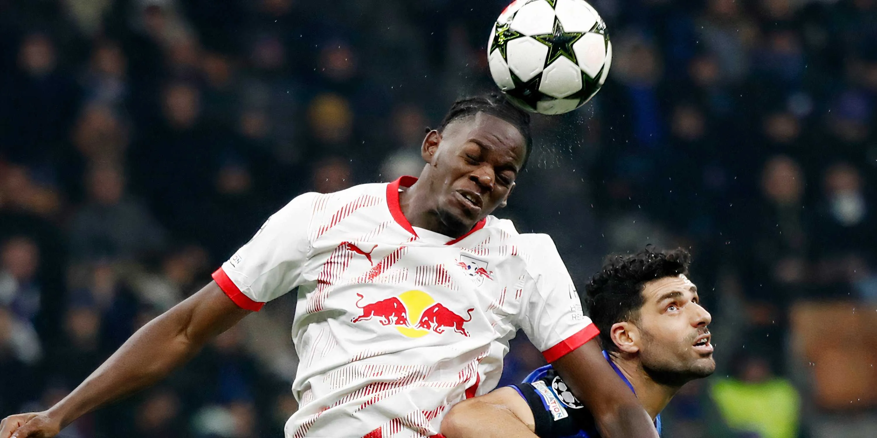 Tottenham Bidik Bek Kelas Dunia di Tengah Isu Kepergian Duo Andalan - sumber: (givemesport)