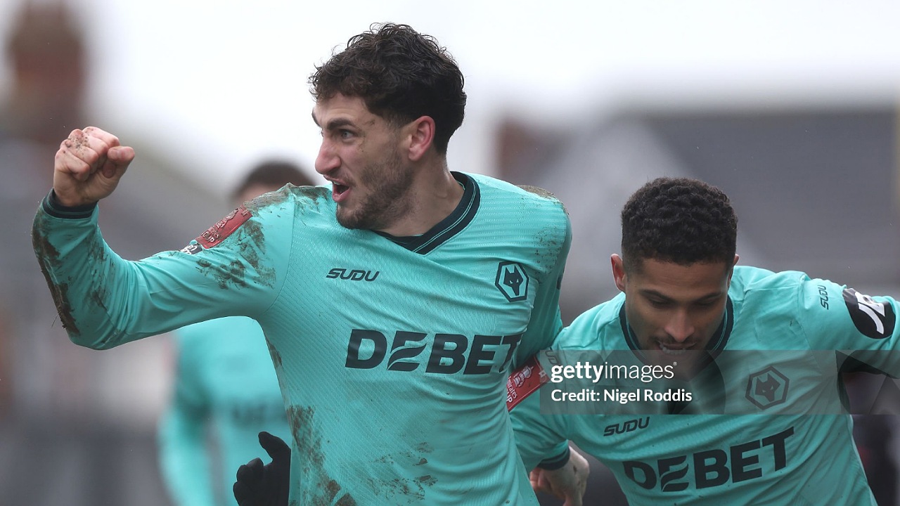 Edwards Puji Santiago Bueno Usai Antar Wolves ke Putaran Kelima Piala FA