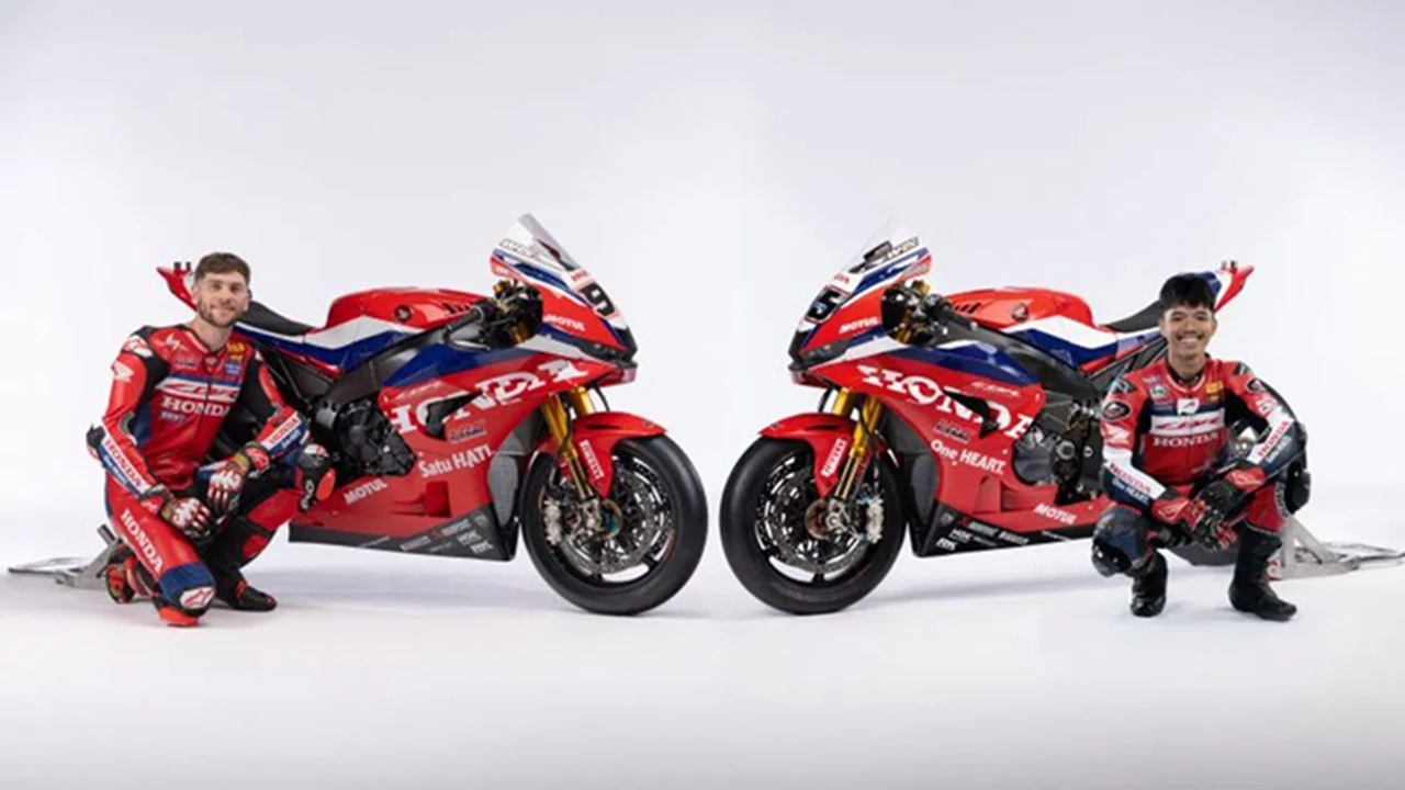 Honda WSBK Diuntungkan Semangat dan Komitmen Dixon dan Chantra