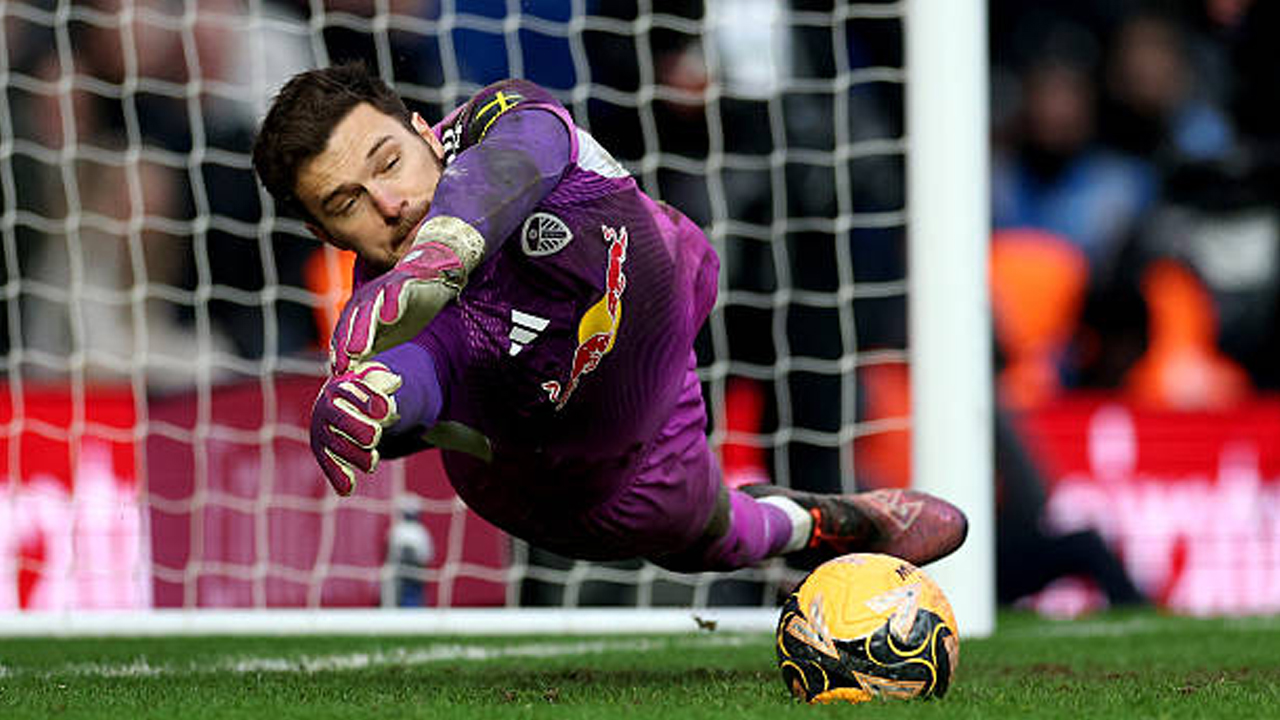 Jadi Pahlawan Leeds United di Adu Penalti, Lucas Perri Andalkan Insting