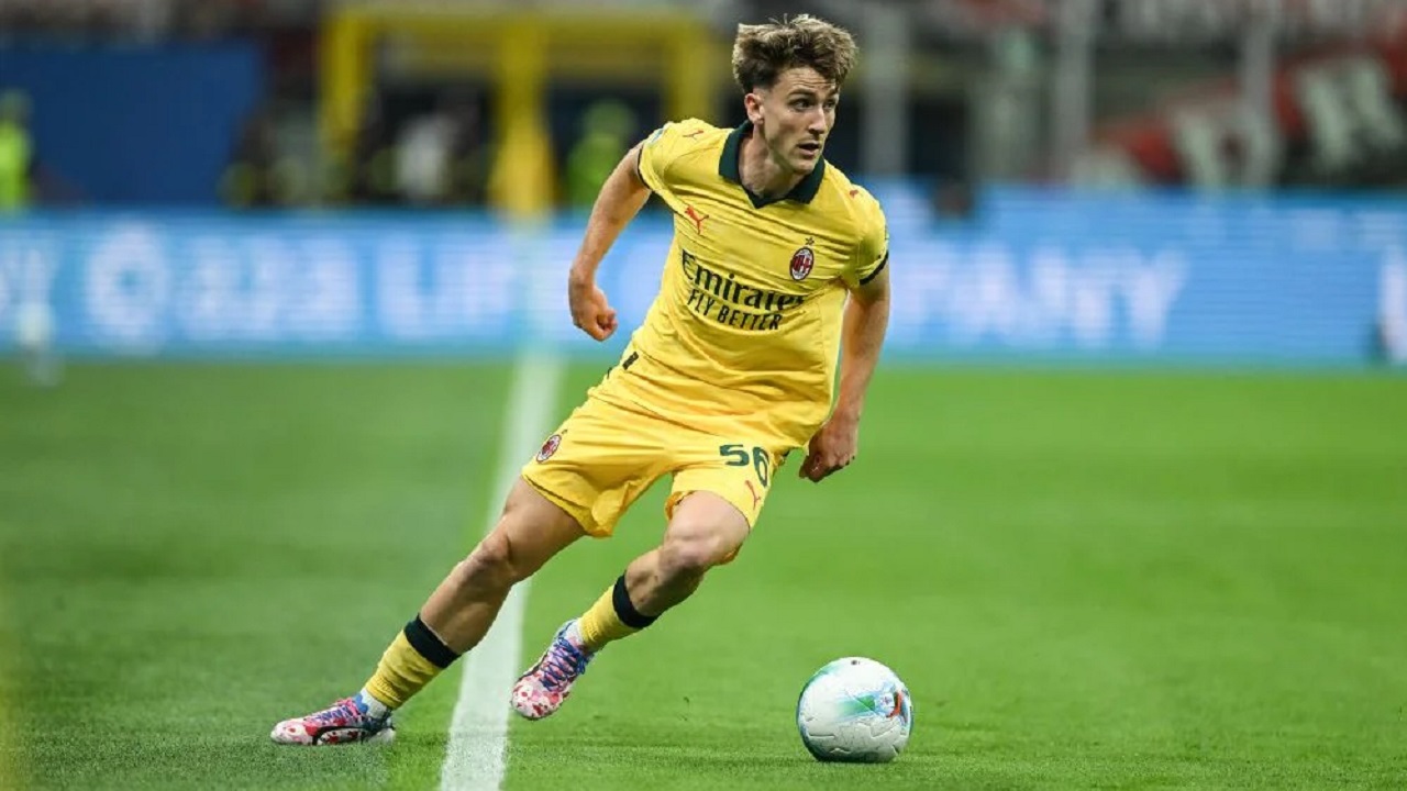 Jelang Lawan Como, Alexis Saelemaekers Masih Berlatih Secara Terpisah