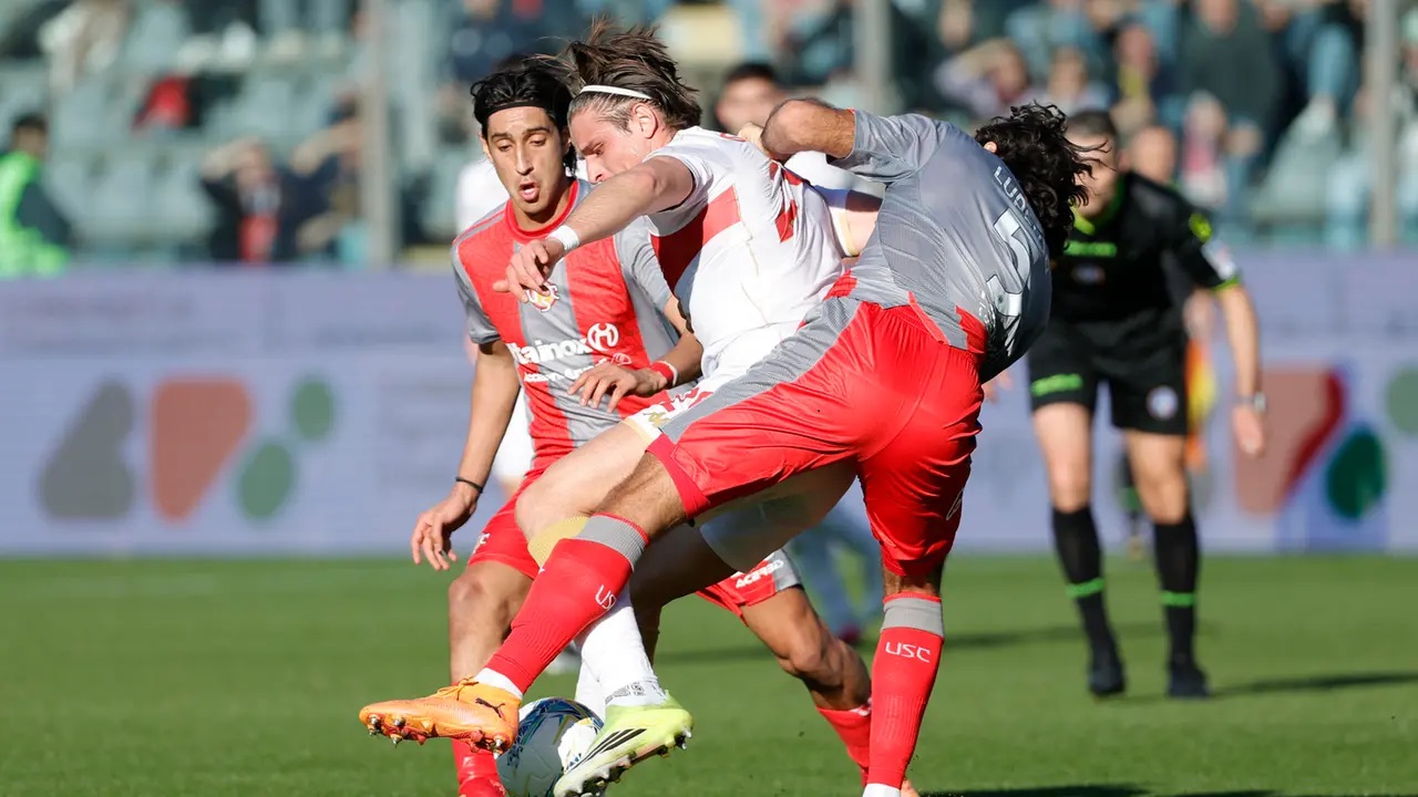 Pertarungan di Papan Bawah, Cremonese vs Genoa Berakhir Tanpa Pemenang