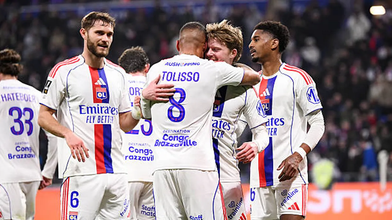 Tempat Liga Champions Semakin Dekat, Paulo Fonseca Puji Performa Lyon