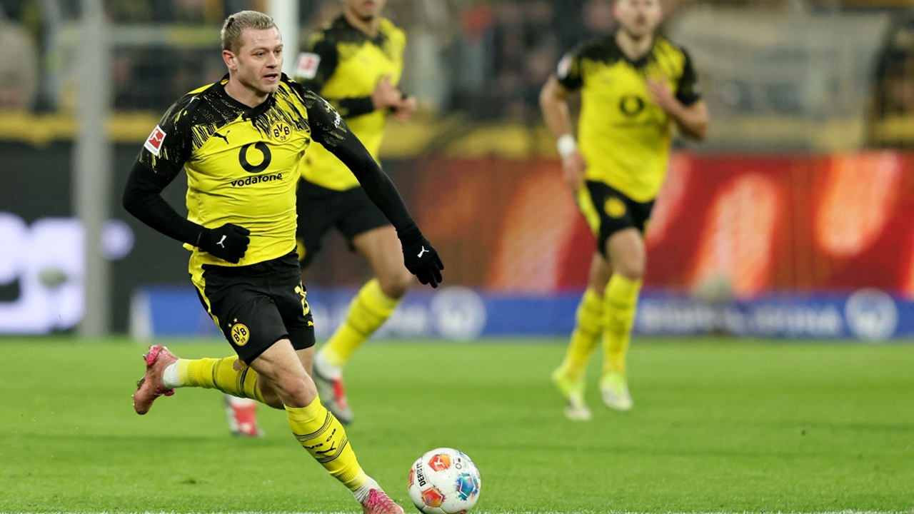 Barcelona Gigit Jari, Dortmund Tolak Melepas Ryerson