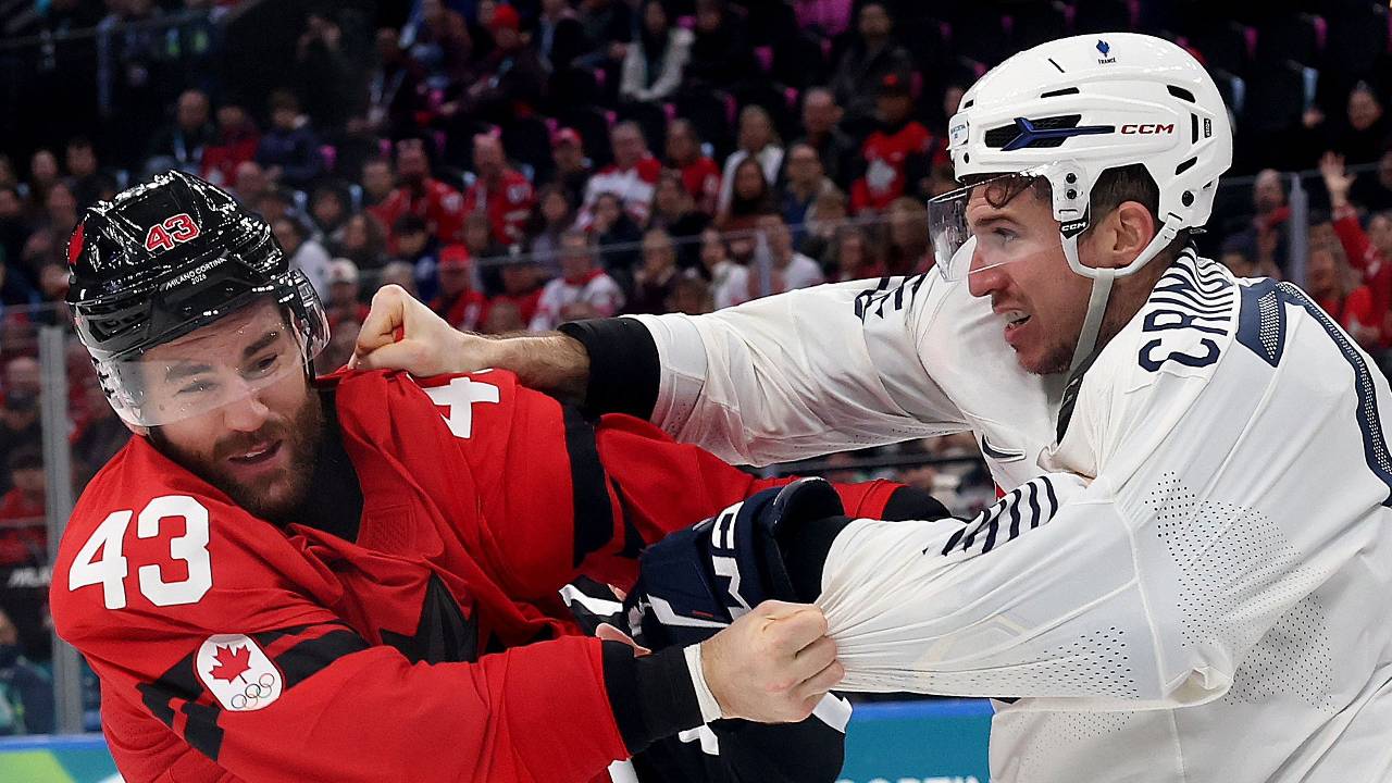 Berkelahi di Laga Hoki Es Olimpiade, Pemain Prancis Pierre Crinon Diskors