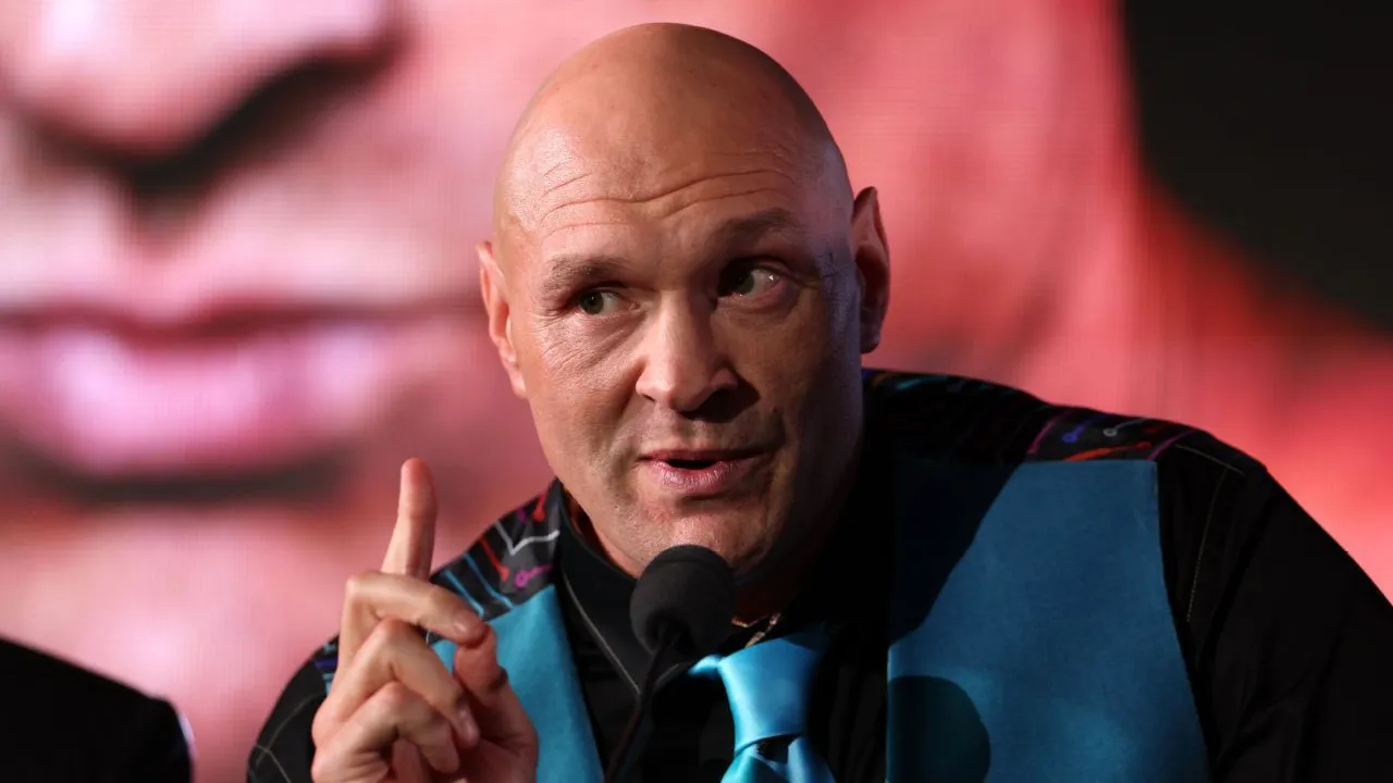 Dalam konferensi pers, Tyson Fury menyebut keputusannya kembali bertarung semata-mata demi kebaikan olahraga tinju. (Foto: Fight TV)