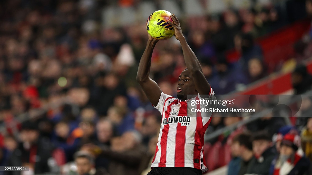 Michael Kayode, Senjata Lemparan Jauh Andalan Brentford