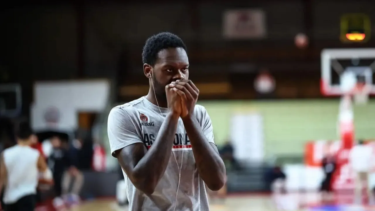 AS Monaco makin kalang kabut setelah ditinggal Yoan Makoundou.