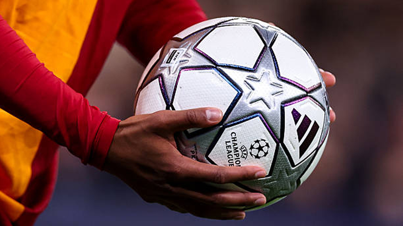 Prediksi Superkomputer Opta untuk Play-off Liga Champions: Siapa Unggul di Leg Pertama?