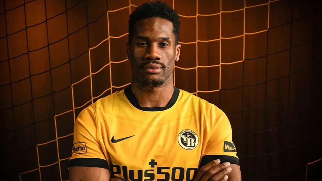 Samuel Essende Resmi Tinggalkan FC Augsburg dan Gabung Young Boys