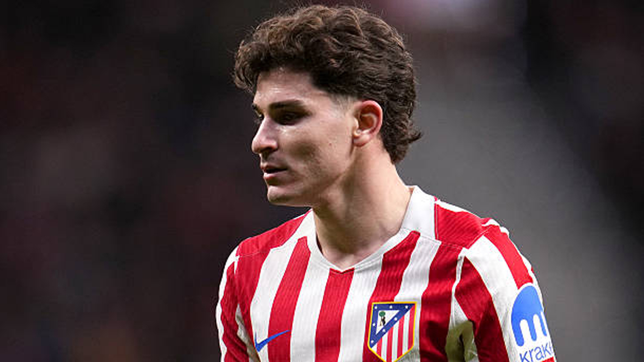 Julian Alvarez Pilih Gabung Barcelona Daripada Kembali ke Premier League