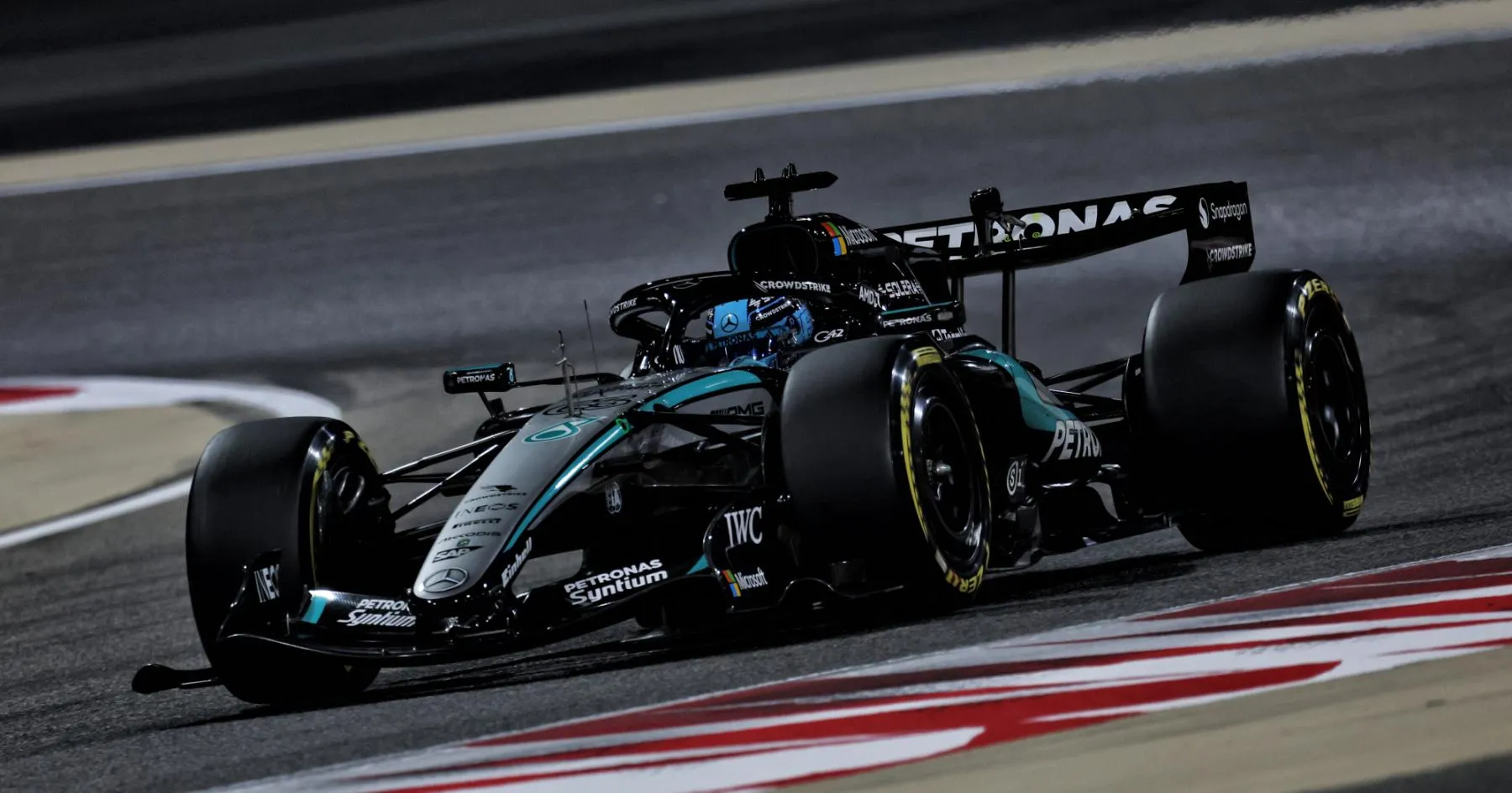 Mercedes Ungguli Tes F1, Masalah Aston Martin Memburuk - sumber: (racingnews365)