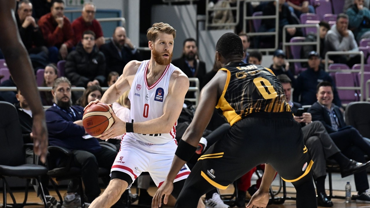 Olympiacos Piraeus Amankan Satu Tiket Semifinal Piala Yunani 2026