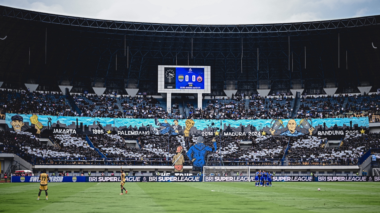 Persib Tangguh di Kandang, Bojan Mau Bobotoh Penuhi GBLA