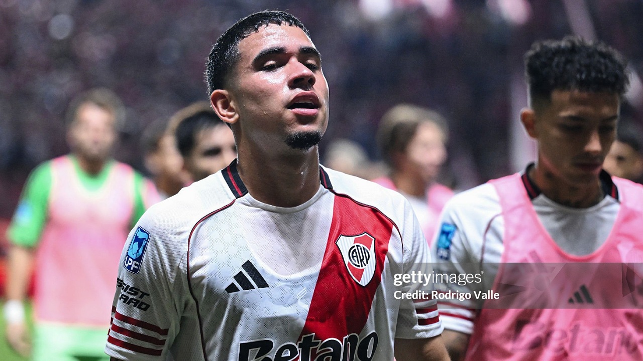 River Plate Punya Kuasa Khusus dalam Transfer Kendry Paez