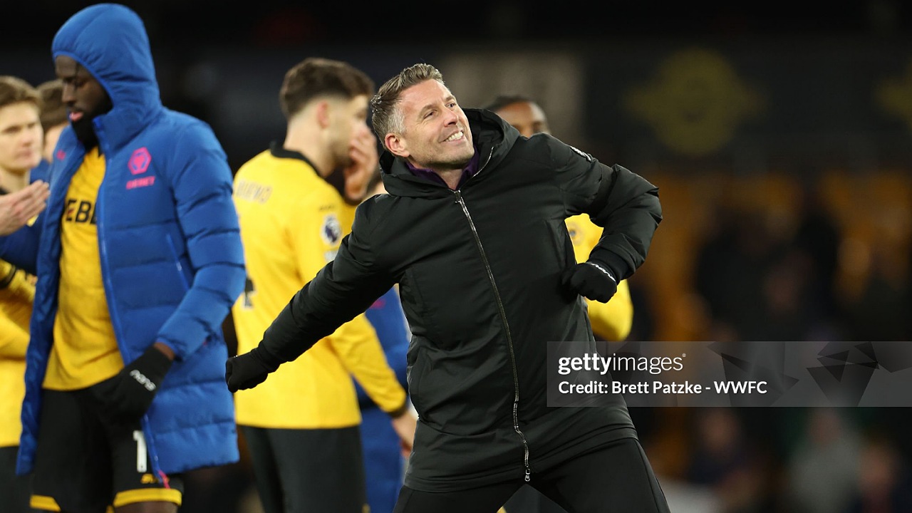 Rob Edwards Tantang Wolves Tampil Berani Lawan Arsenal