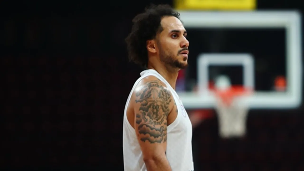 Shane Larkin Kembali Menambah Kekuatan Anadolu Efes Jelang Piala Turki