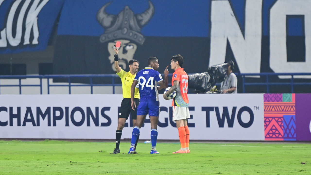 Takluk di Kompetisi Asia, Ini Tanggapan Pelatih Kepala Persib