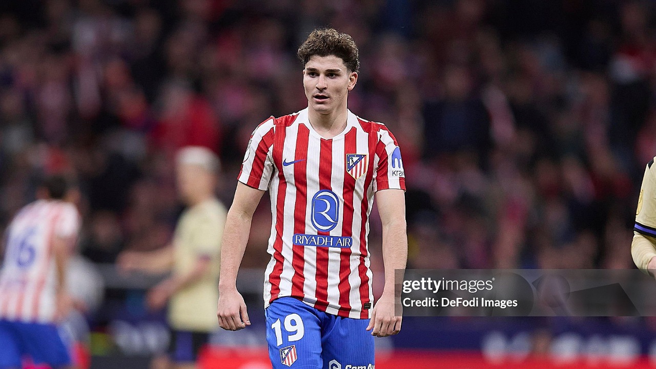 Chelsea dan Man United Diminta Tak Boros demi Julian Alvarez