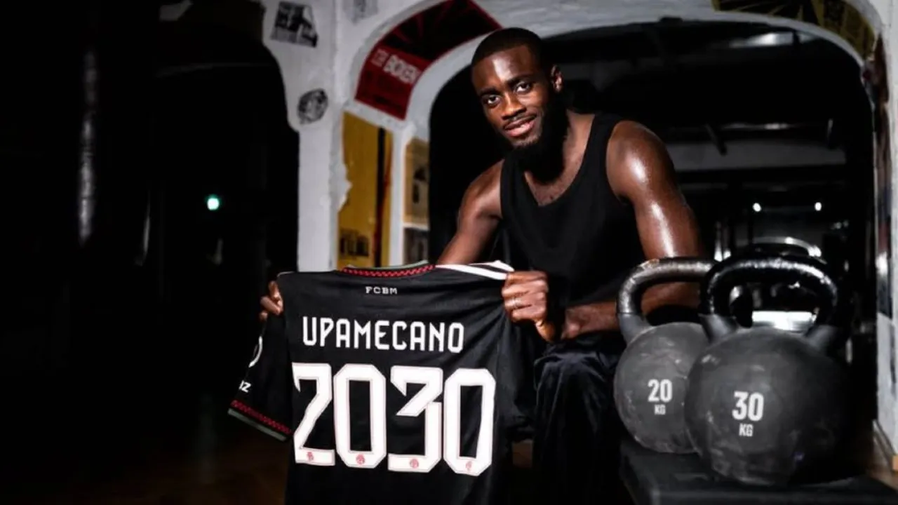 Dayot Upamecano Ungkap Alasannya Perpanjang Kontrak di Bayern Munich