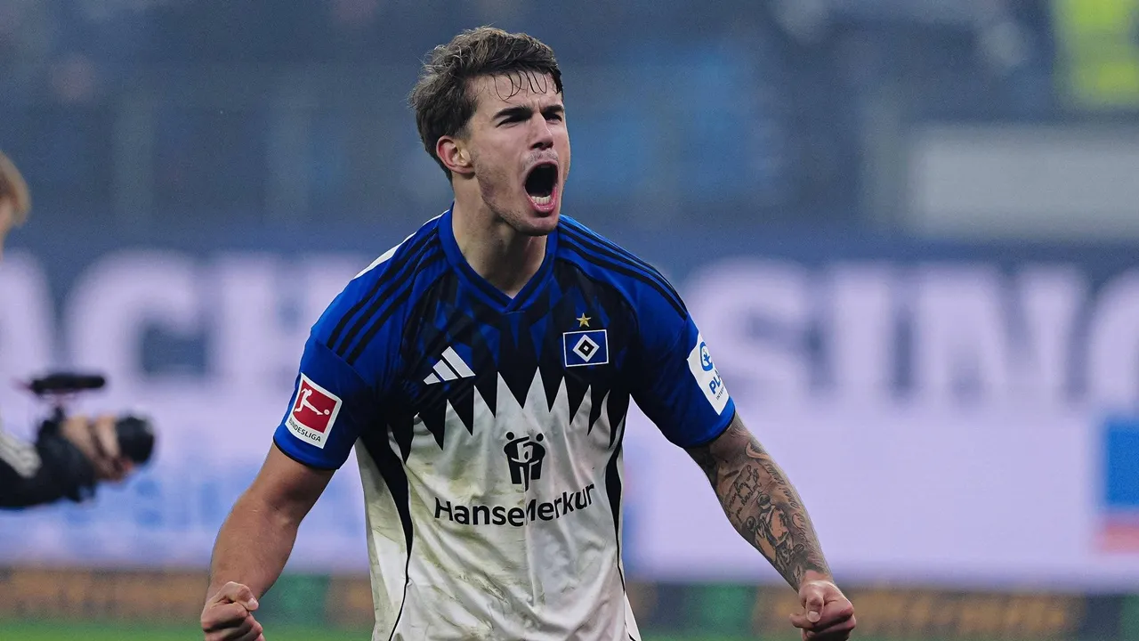 Bek tengah Tottenham