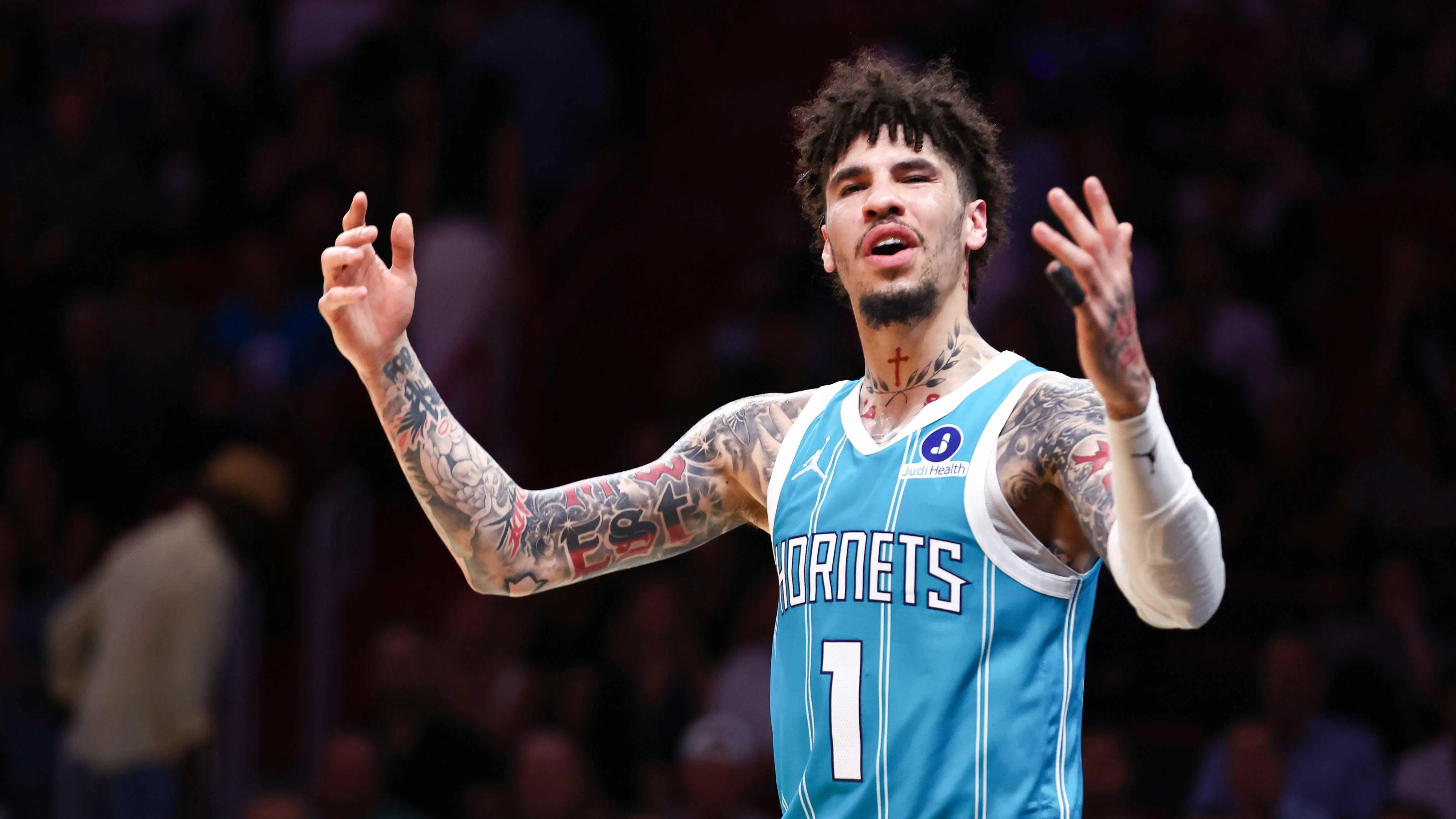 LaMelo Ball Alami Kecelakaan Mobil di Charlotte - sumber: (mainbasket)