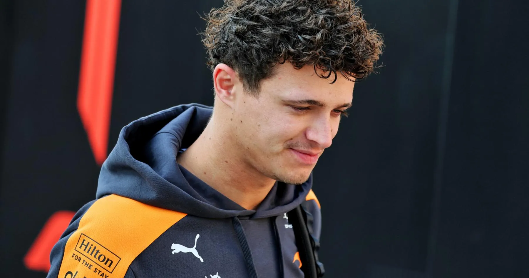 Lando Norris Ungkap Alasan Tanggapan Berbeda Soal Mobil F1 - sumber: (racingnews365)