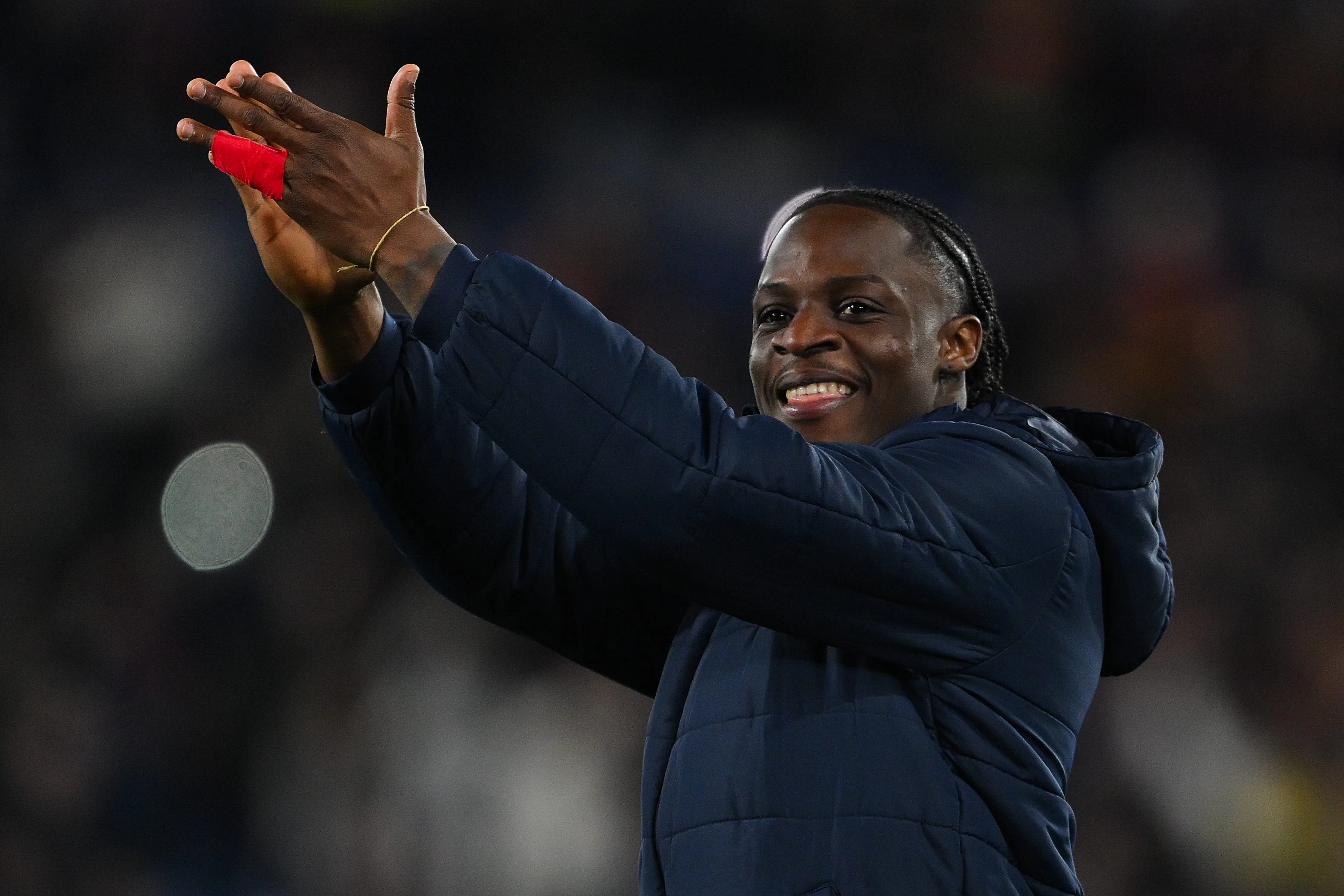 Levante Berselisih dengan Penyerang, Barcelona Mengamati - sumber: (footballespana)