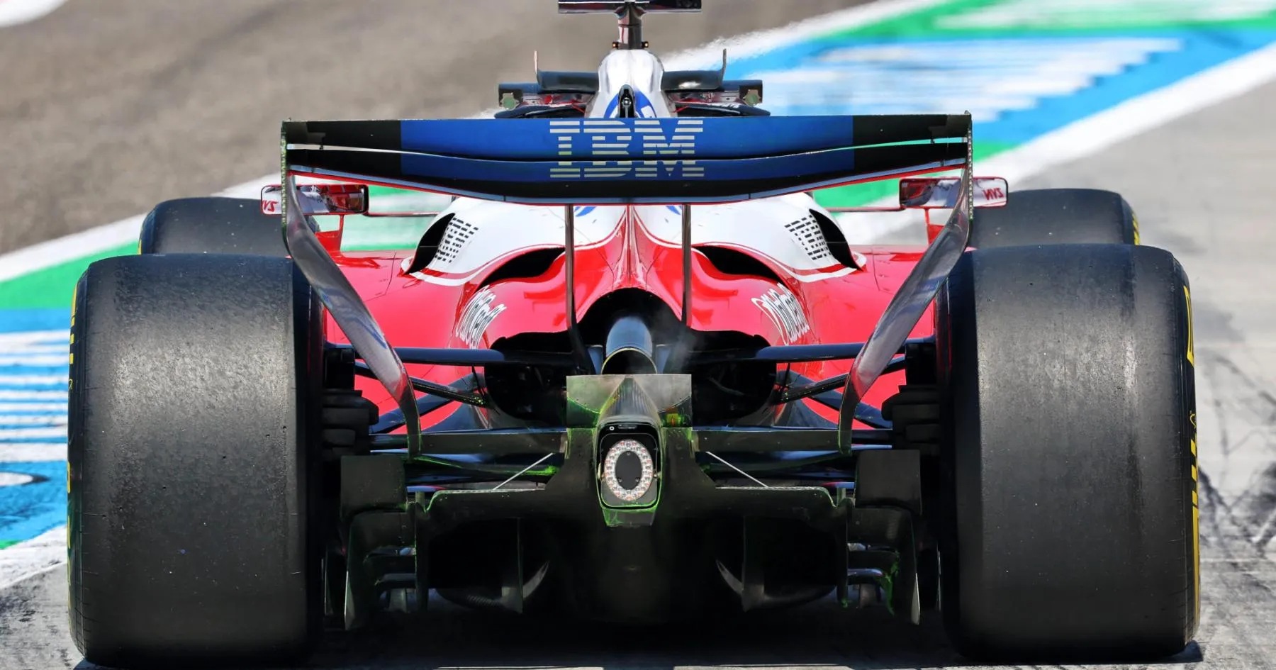 Peningkatan Tes Bahrain Ferrari Sulit Ditiru Pesaing F1 - sumber: (racingnews365)