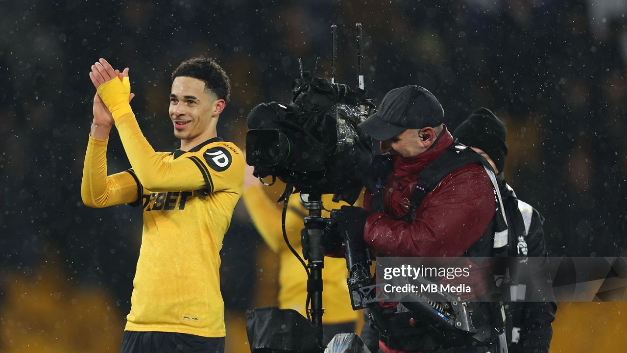 Rob Edwards Puji Pahlawan Muda Wolves Usai Tahan Arsenal